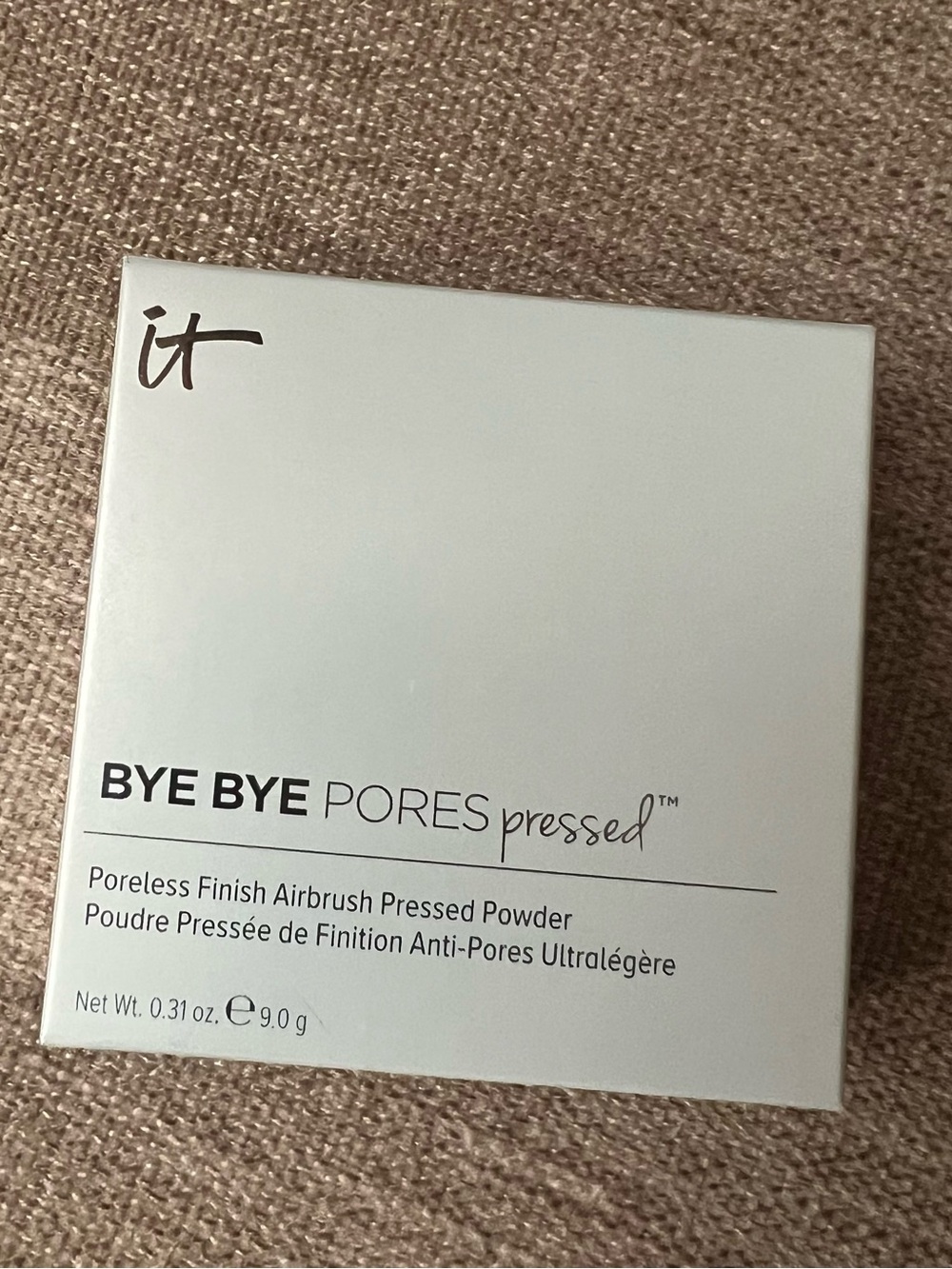 NIB ~ IT Cosmetics Bye Bye Pores Airbrush Finish Pressed Powder ~ Translucent